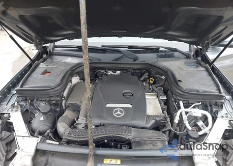 2018 Mercedes-Benz Glc 300 4Matic z USA, uszkodzony, nr VIN WDC0G4KB3JV044526